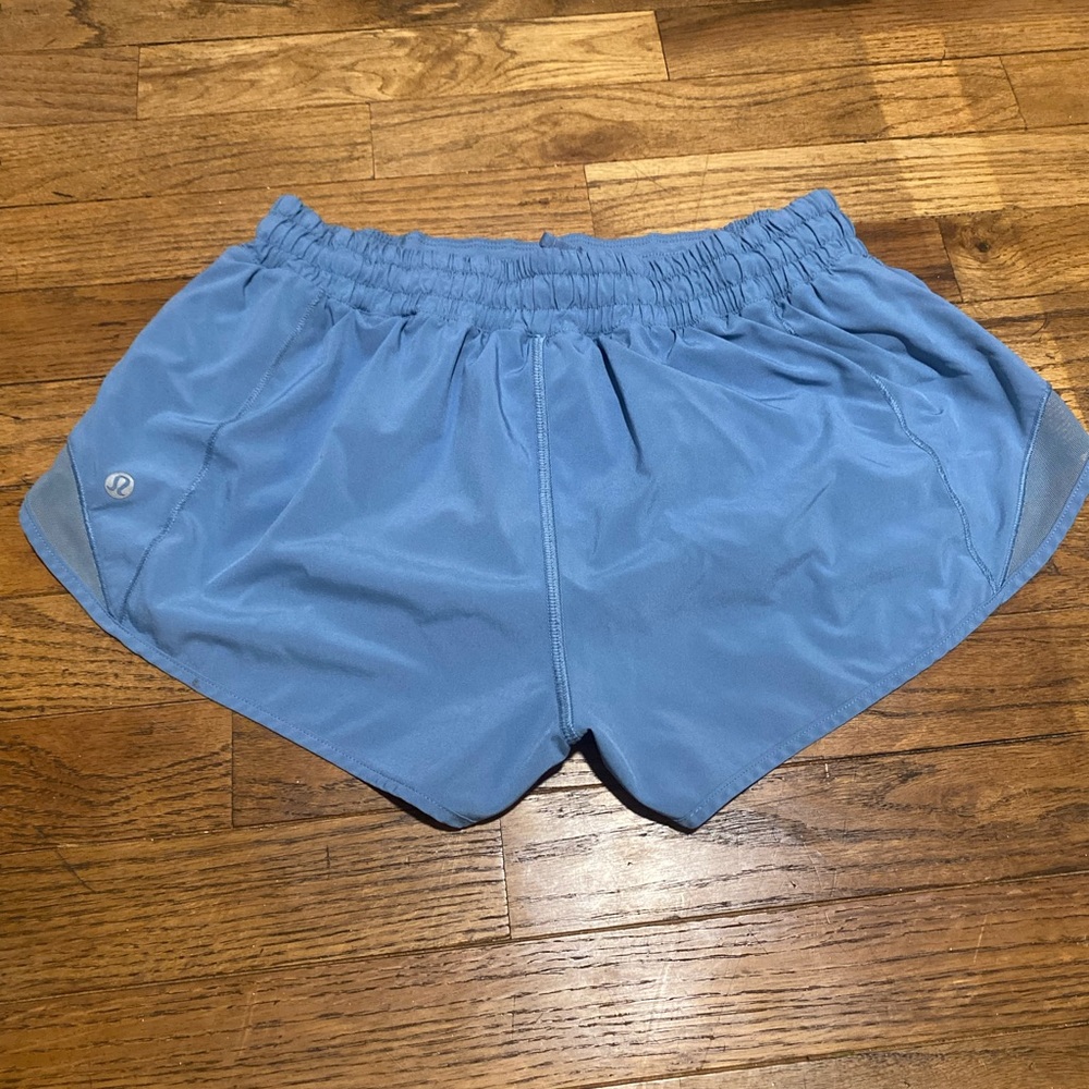 Blue Lululemon Hotty Hot shorts 2.5”